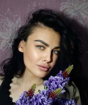🌹 Со мной ты окунешься в мир наслаждения и настоящего блаженства. 😏 Я знаю, как доставить удовольствие и сделаю все возможное, чтобы каждая минута нашей встречи оставила неизгладимый след в твоей памяти. 💋 В моих объятиях ты забудешь обо всех проблемах и погрузишься в пучину удовольствия. попробуешь их однажды, ты захочешь обратиться ко мне снова. Мои фотографии говорят сами за себя - я сексуальная и соблазнительная. 😉 Живу в Москве и всегда готова встретиться с тобой в любом удобном месте. 💫 Мои услуги не оставят тебя равнодушным, ведь у меня есть всё для того, чтобы ты чувствовался по-настоящему желанным и удовлетворенным. 💦 Не сомневайся в своем выборе и доверься мне наслаждению, которое я умею дарить. Приведу тебя в экстаз и ты останешься доволен каждой нашей встречей! 🌟 Инна